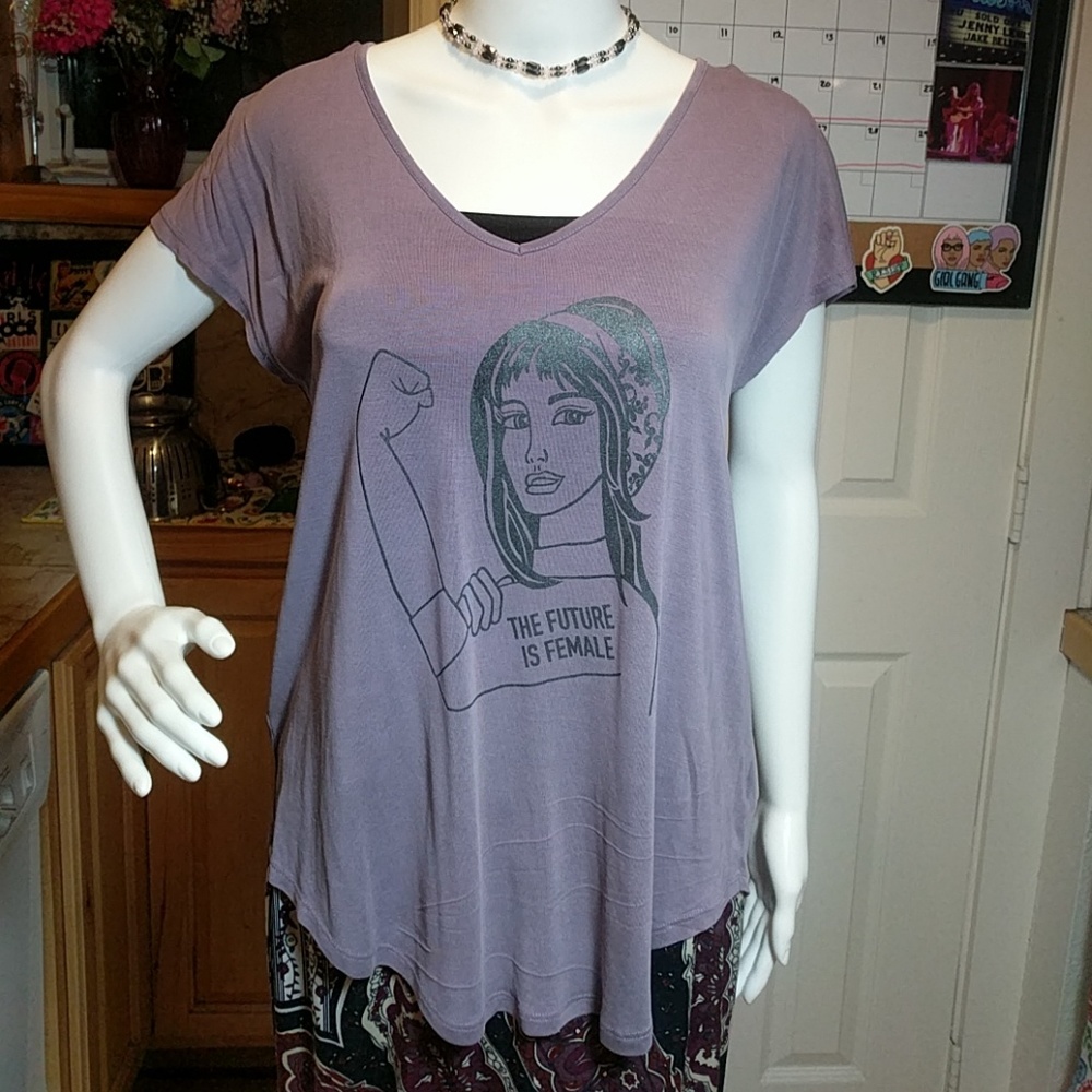 T-shirt/Blouse "The Future is Female" artwork